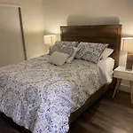 Lovely 2/2 Apartment In Heart Of Santa Monica With Free Parking
